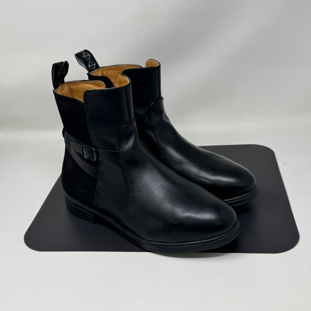 Xena Fusion MT Women's Steel Toe Safety Boots
Midnight Black Leather US 10